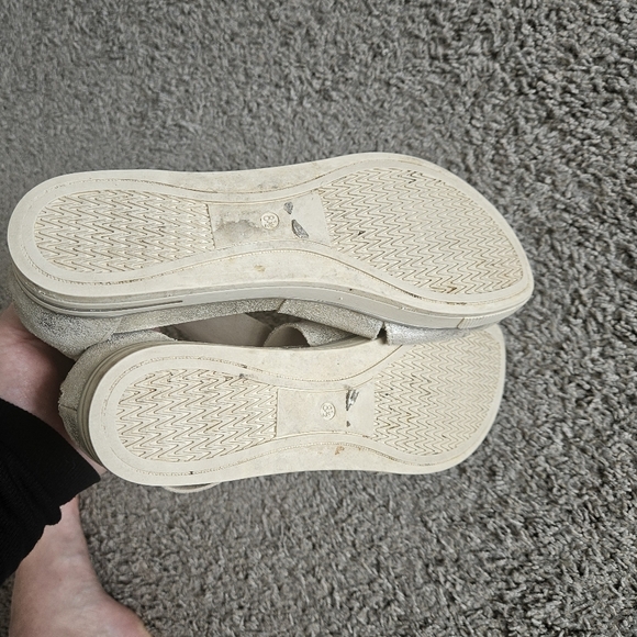 Eileen Fisher Gold Metallic Sport Cross Over Back Zip Sandals Size 8.5 - Picture 5 of 6